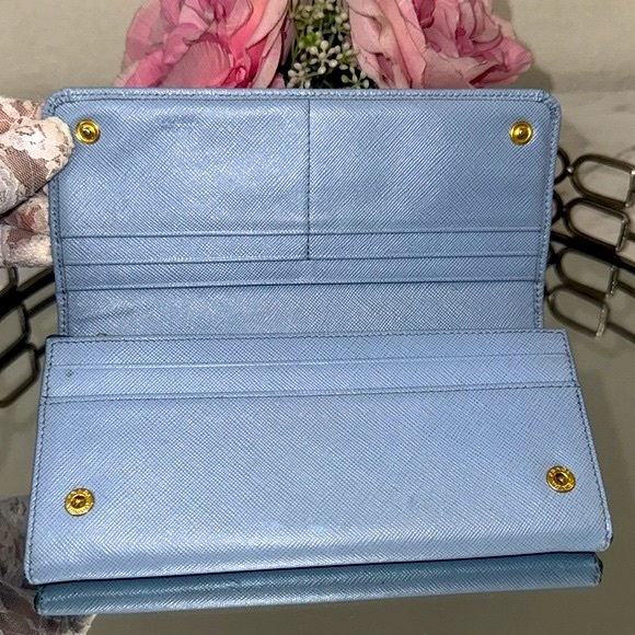 Authentic PRADA ribbon saffiano flap leather wallet - Picture 5 of 16